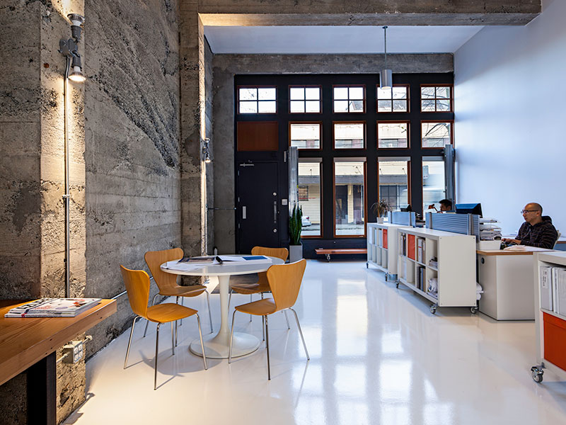 溫哥華工業(yè)風(fēng)辦公室裝修設(shè)計(jì)風(fēng)格